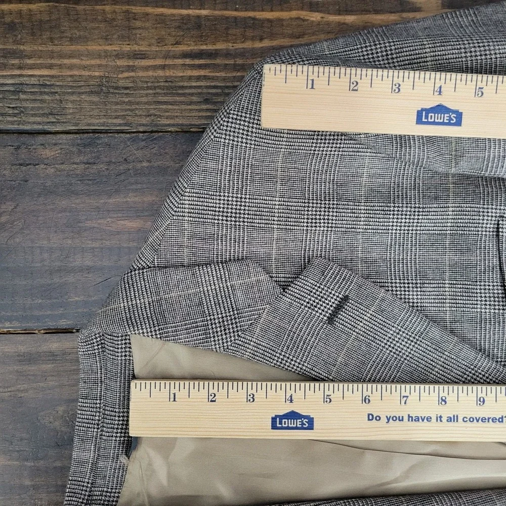 Banana Republic before completing